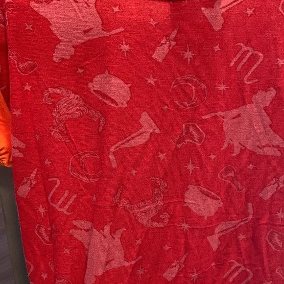 Her Universe Hocus Pocus shirt - size M - Picture 3 of 5